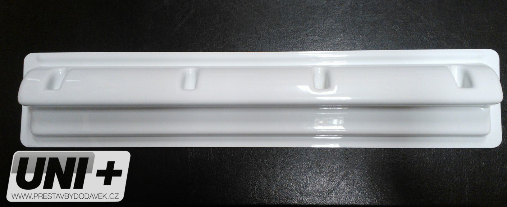 Sada držáků panelu pro obytný vůz či karavan 68cm