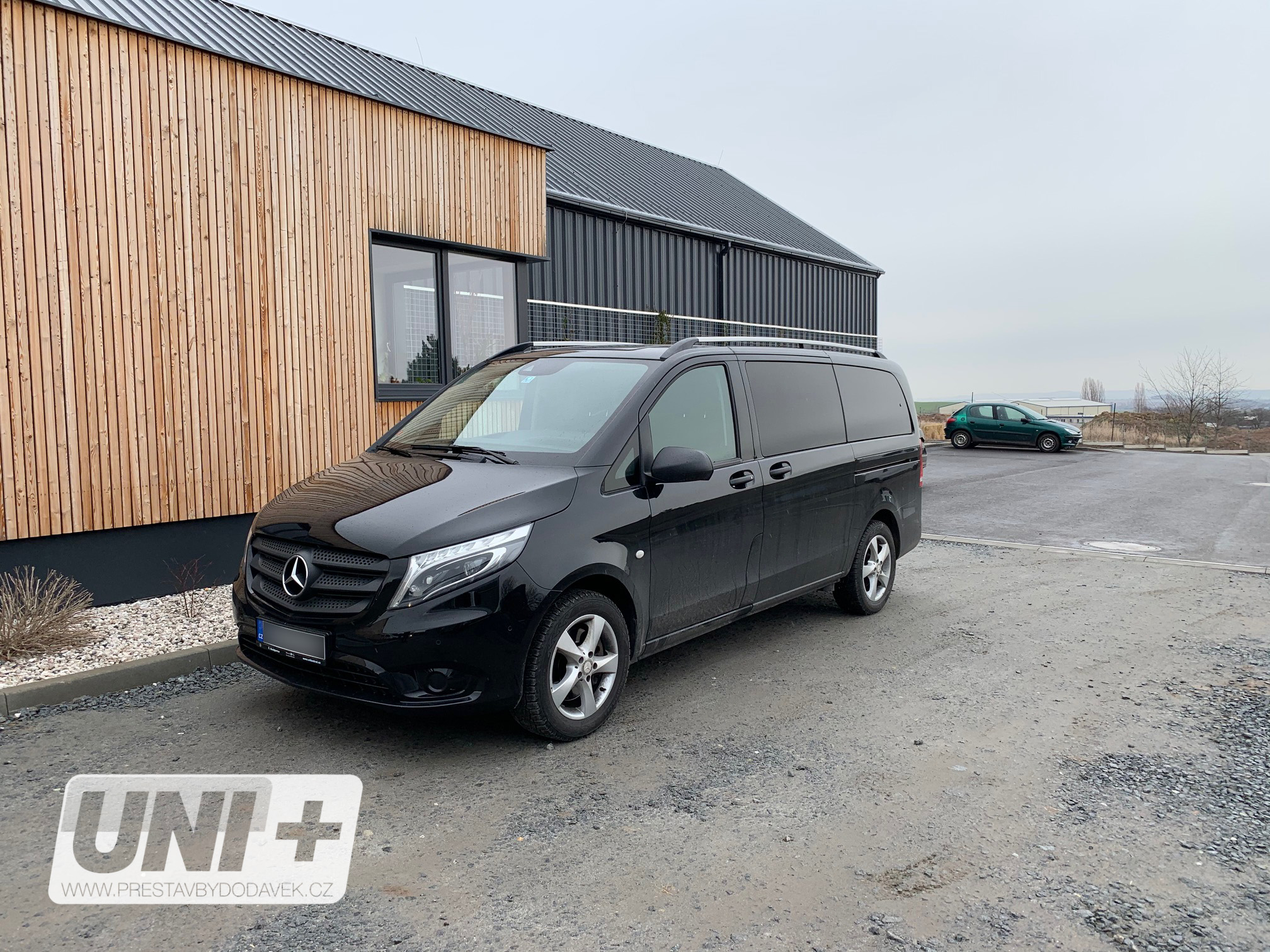 Omtec Solid podélné střešní nosiče odstín stříbrné - Mercedes-Benz Vito (LONG)