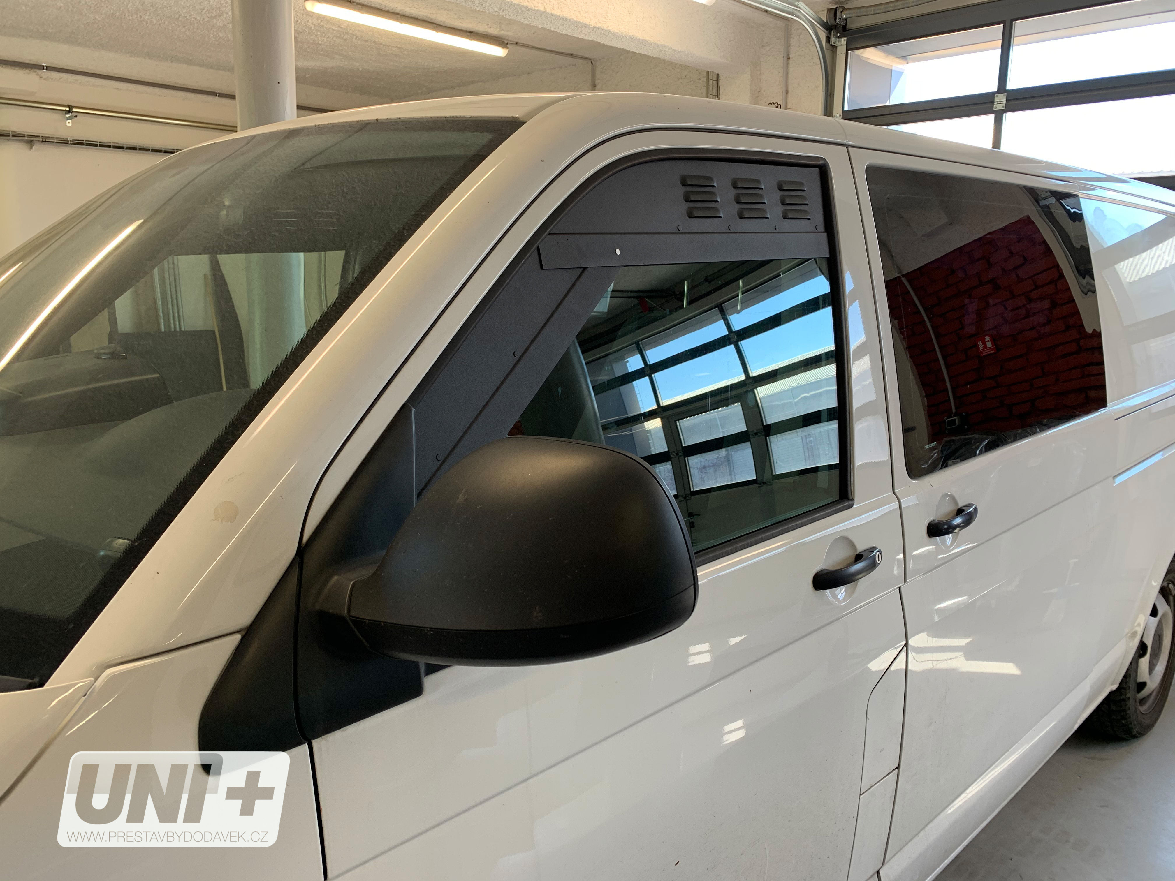 Okenní větrací mřížka Volkswagen Transporter T5, T6