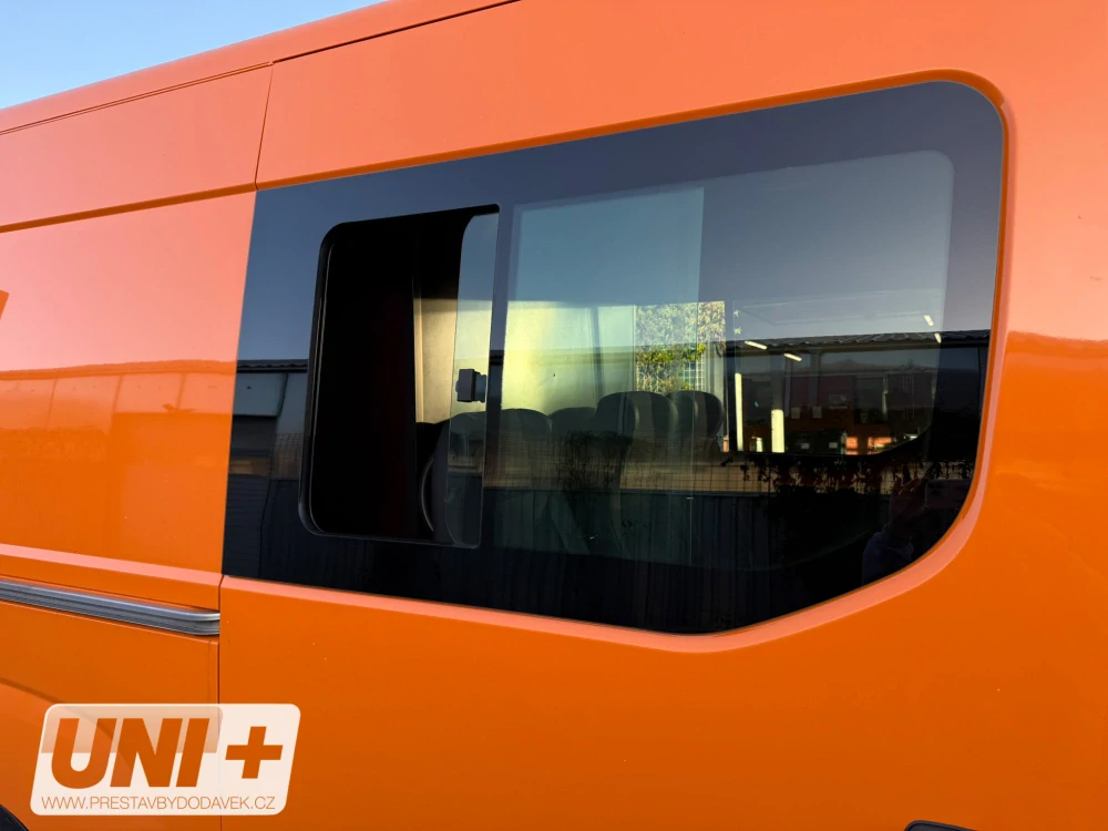 Boční pravé posuvné okno | Iveco Daily 10,8m³-19,6m³