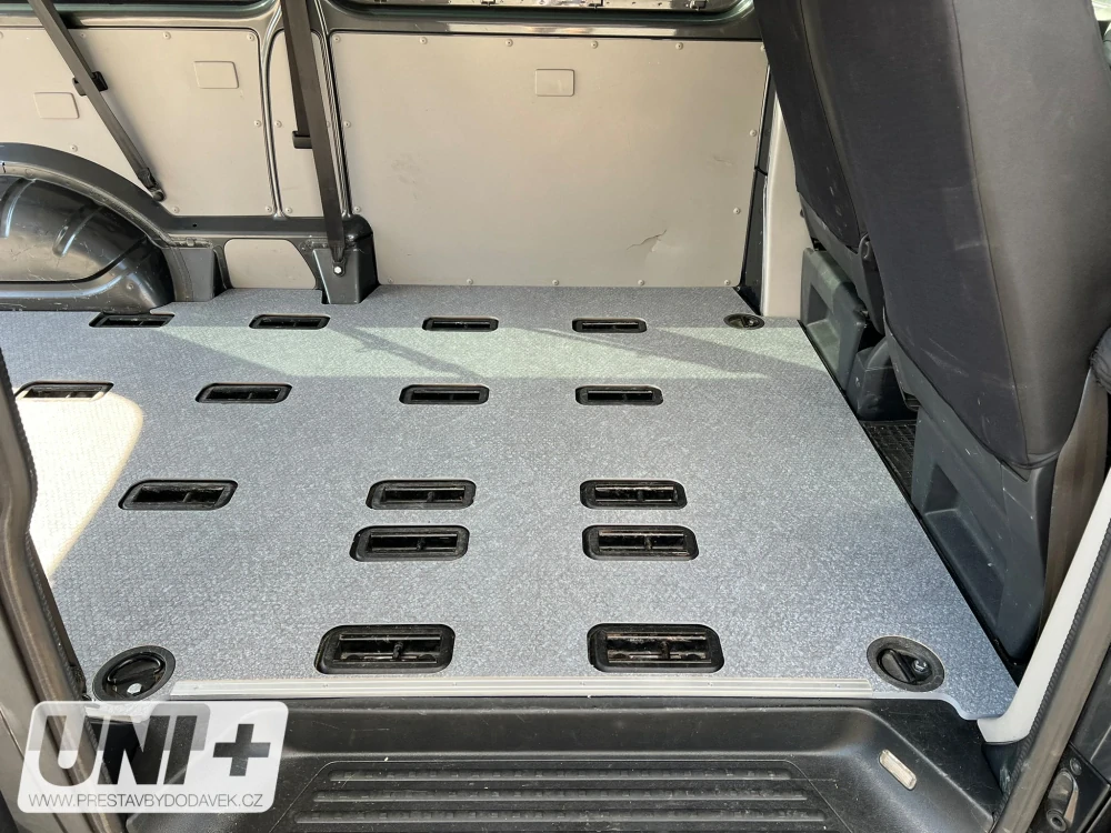 Podlaha - překližka 12 mm HEXA+ Volkswagen Transporter Kombi T6 (L2)