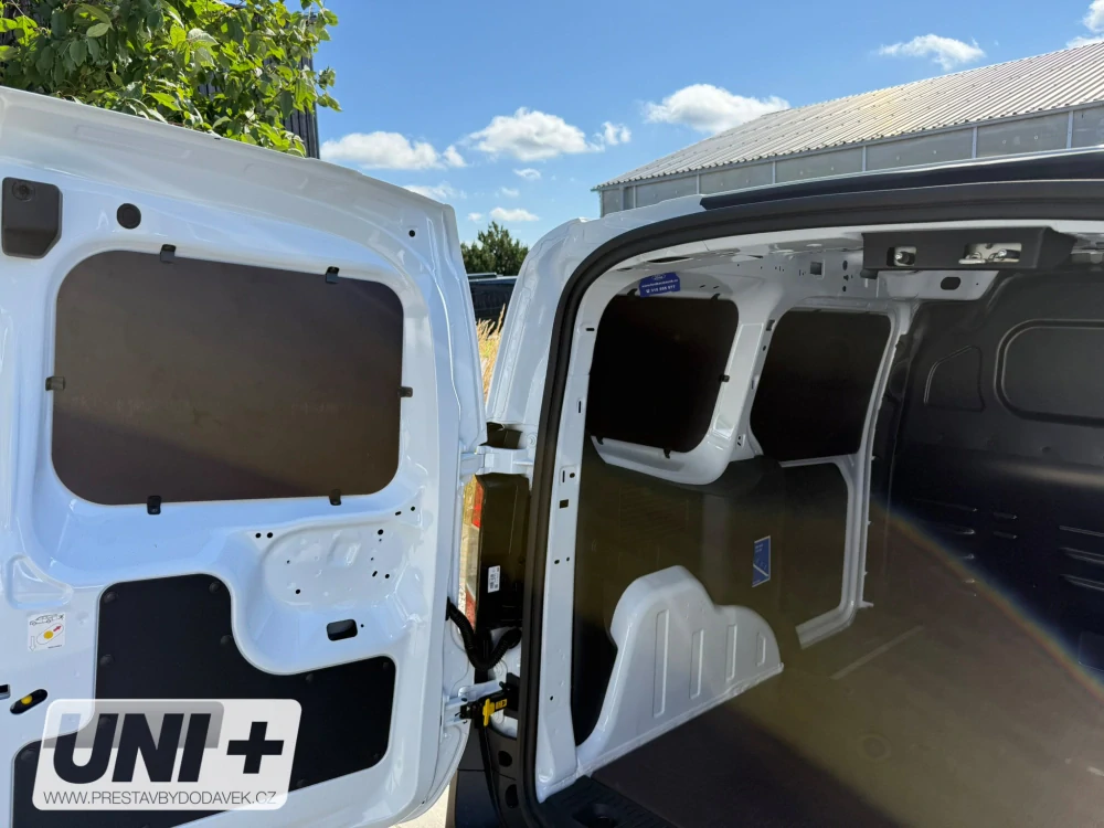 Obložení bočních stěn - překližka 4 mm Ford Transit Courier