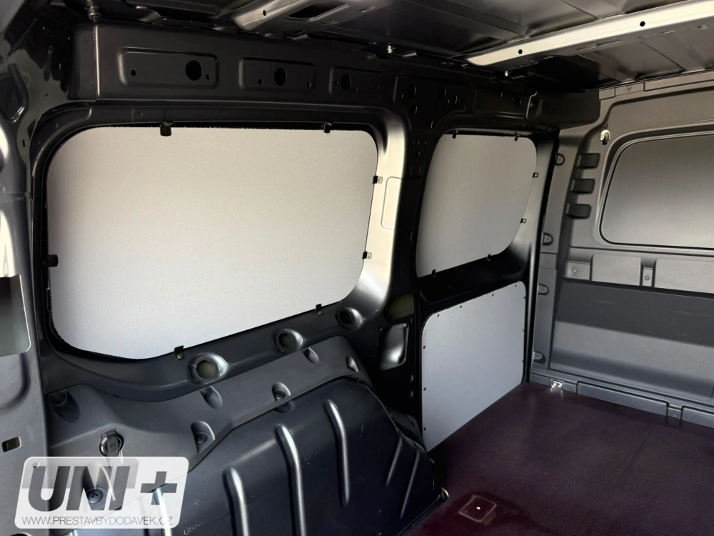 Obložení bočních stěn - polypropylen IP 4 mm Volkswagen Caddy Maxi, Ford Connect | L2