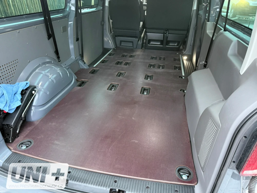 Podlaha - překližka 9 mm Volkswagen Transporter Kombi T6 (L2)