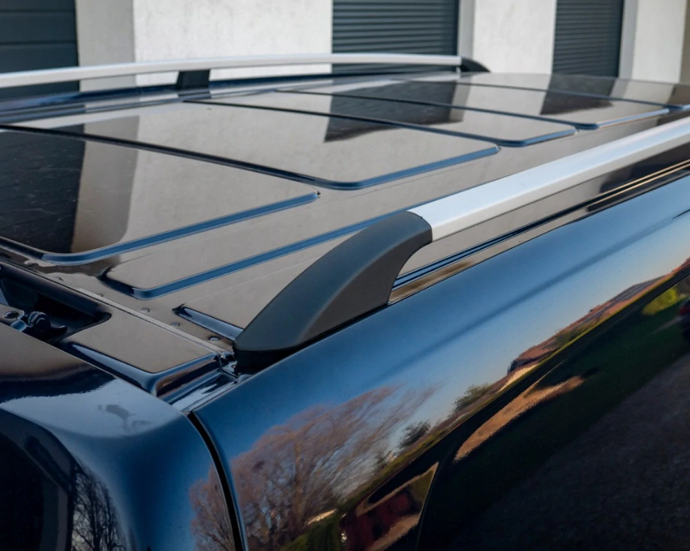 Omtec Solid podélné střešní nosiče odstín stříbrné - Volkswagen Caddy V