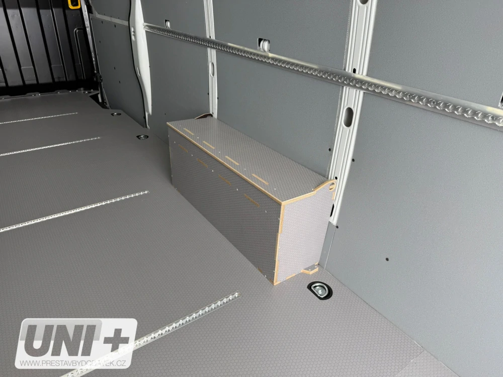 Kryty podběhů s pantem - překližka HEXA Iveco Daily 2014-