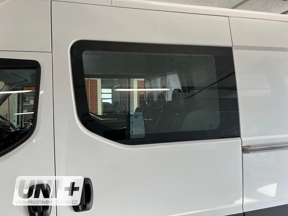 Boční levé pevné okno | Iveco Daily