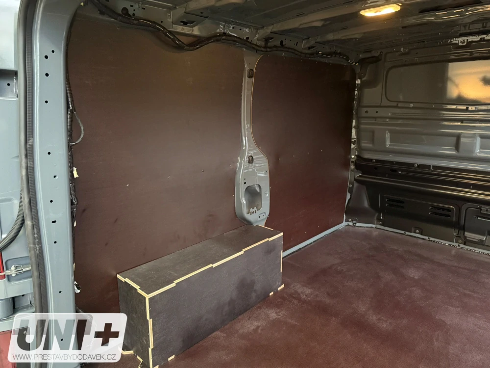 Obložení bočních stěn - překližka 4 mm Renault Trafic X82, Nissan Primastar X82 | L1H1