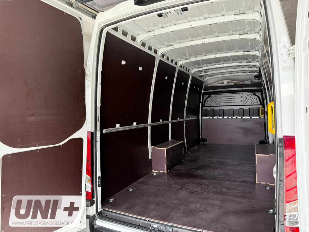 Obložení bočních stěn - překližka 4 mm Iveco Daily (16 m³)