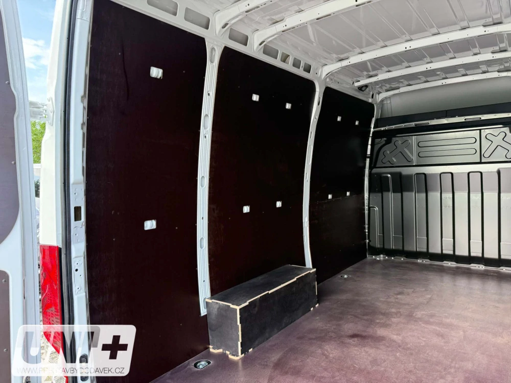 Obložení bočních stěn - překližka 6,5 mm Iveco Daily (12 m³)