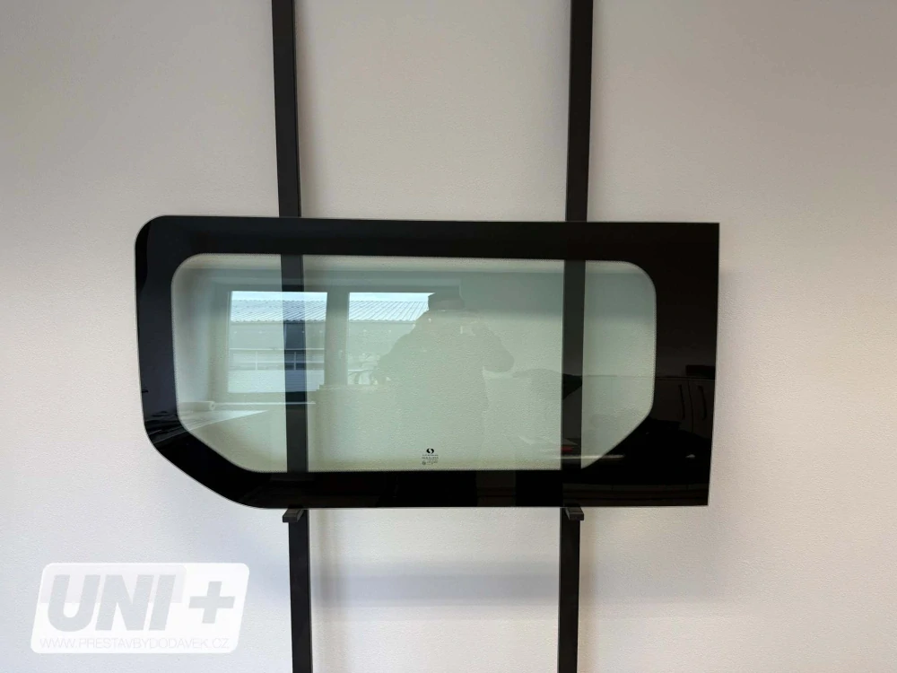 Boční levé pevné okno L1 a L2 | Renault Trafic X82, Opel Vivaro B, Fiat Talento