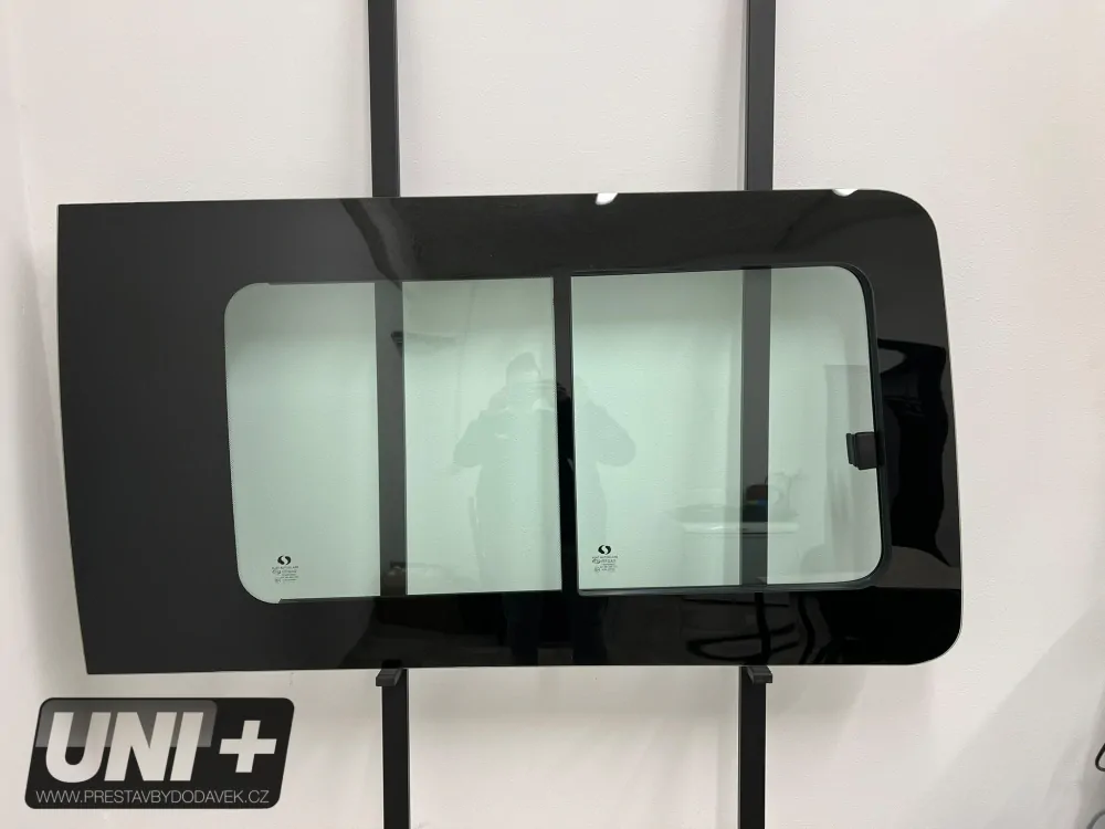 Boční pravé posuvné okno L2, L3 a L4 | Ford Transit MK8 V363