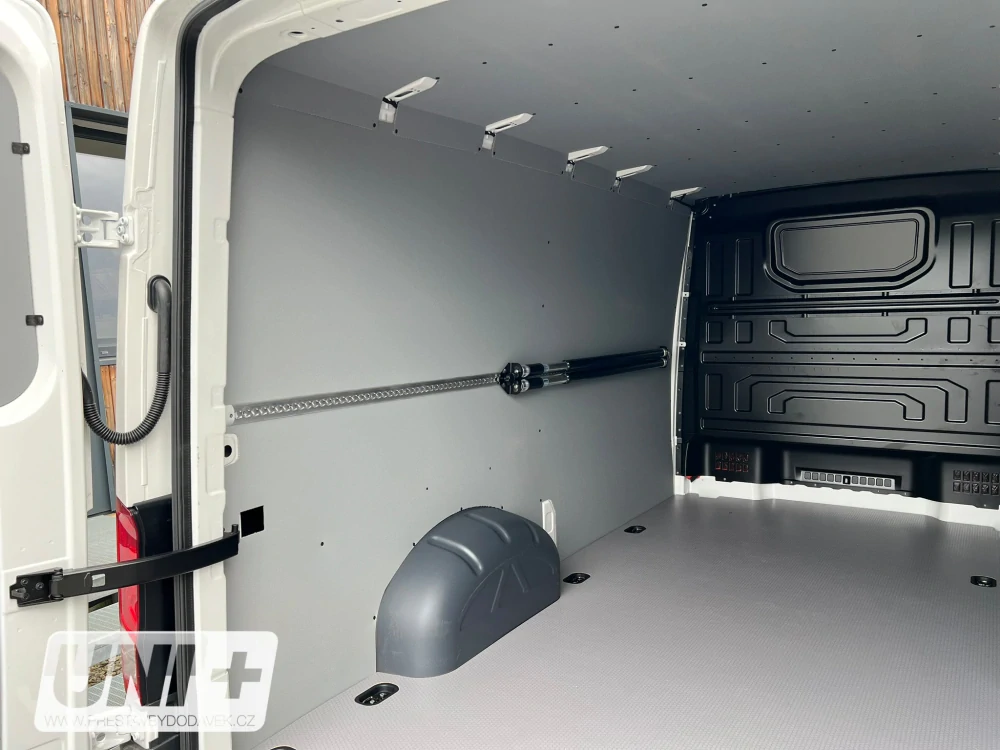 Obložení bočních stěn - polypropylen IP 4 mm Volkswagen Crafter / MAN TGE (L3H2)