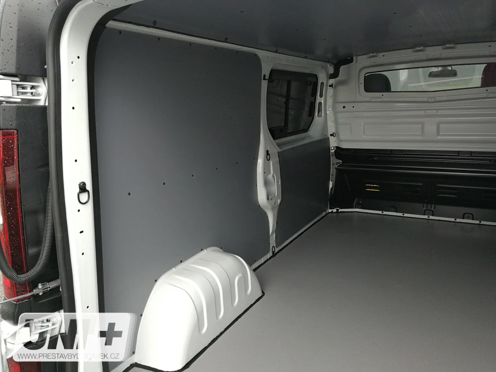 Obložení bočních stěn - polypropylen IP 4 mm Renault Trafic X82, Nissan Primastar X82 | L1H1