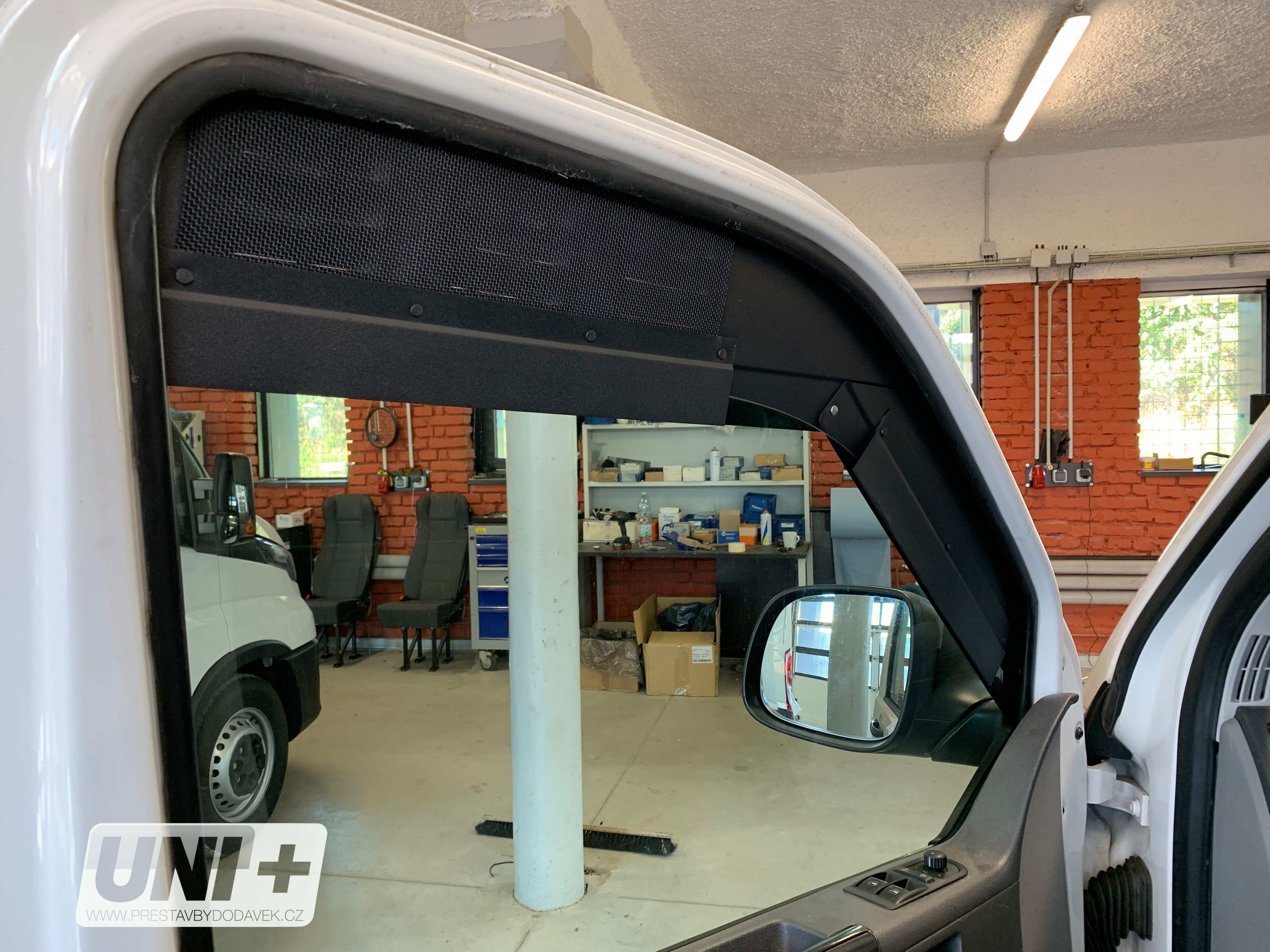 Okenní větrací mřížka Volkswagen Transporter T5, T6