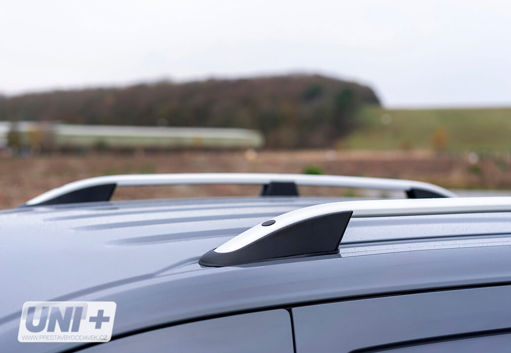 Omtec podélné střešní nosiče stříbrné - Volkswagen Caddy V, Ford Connect SB