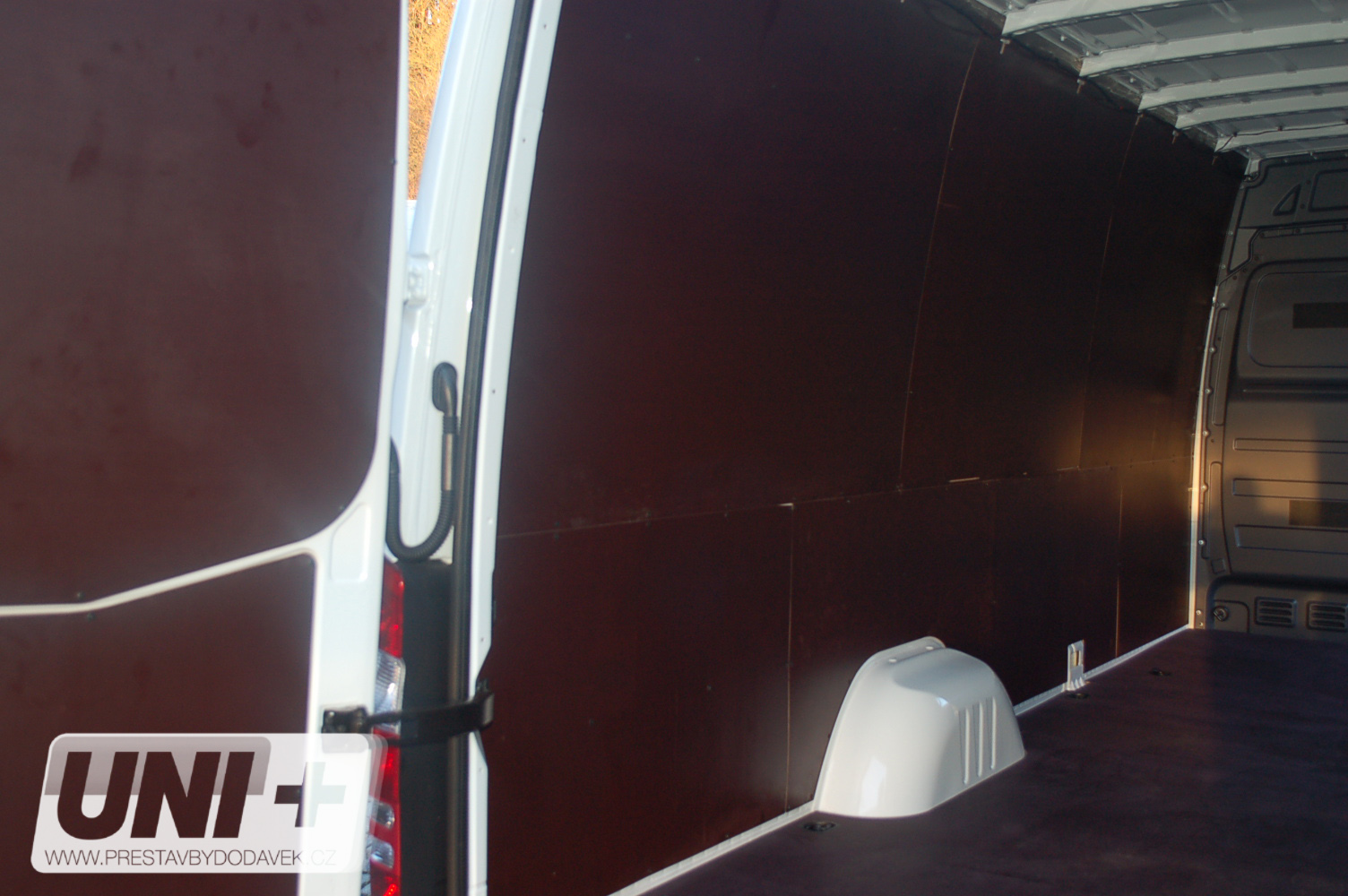 Obložení bočních stěn - překližka 6,5 mm Mercedes-Benz Sprinter / Volkswagen Crafter (L4H2)