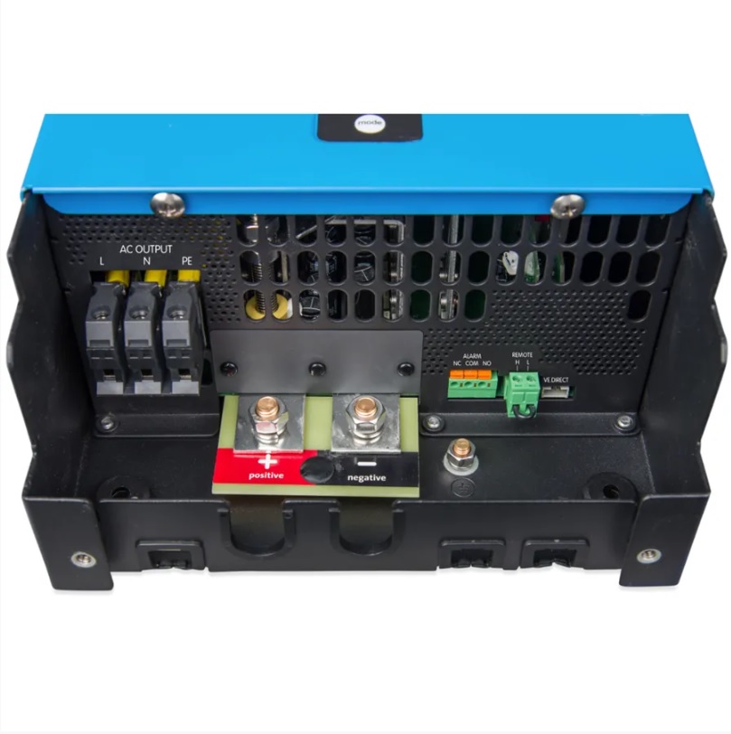 Měnič napětí Smart Victron Energy Phoenix 1600VA 12V