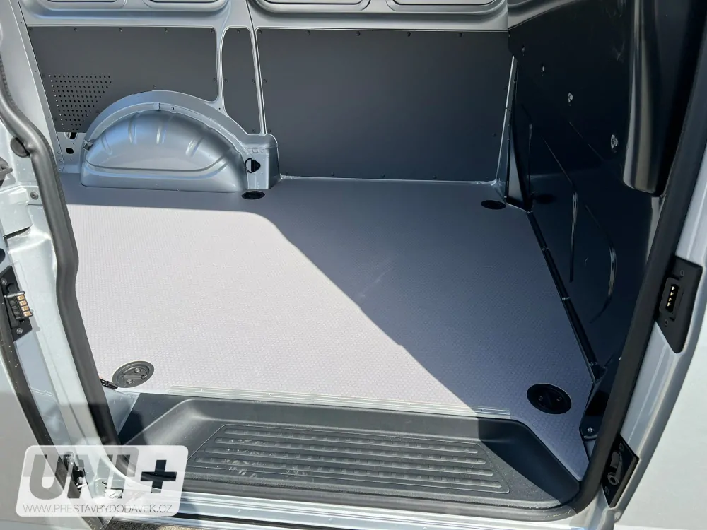 Podlaha - překližka 12 mm HEXA Volkswagen Transporter T6 (L1)