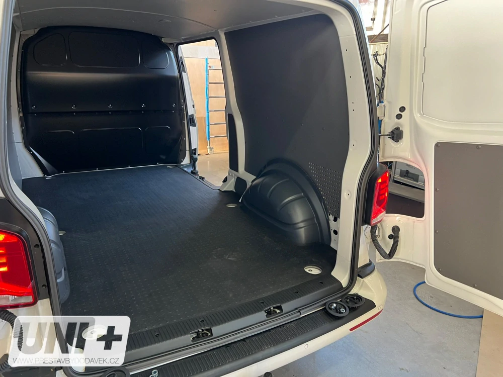 Kryty podběhů Volkswagen Transporter T5 & T6 Long | 2003-2024