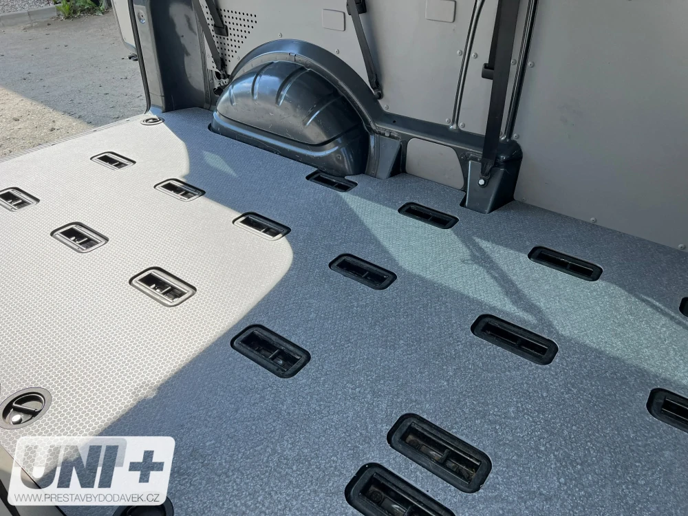 Podlaha - překližka 12 mm HEXA+ Volkswagen Transporter Kombi T6 (L2)