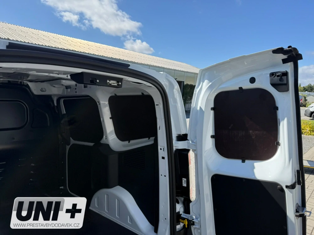 Obložení bočních stěn - překližka 4 mm Ford Transit Courier