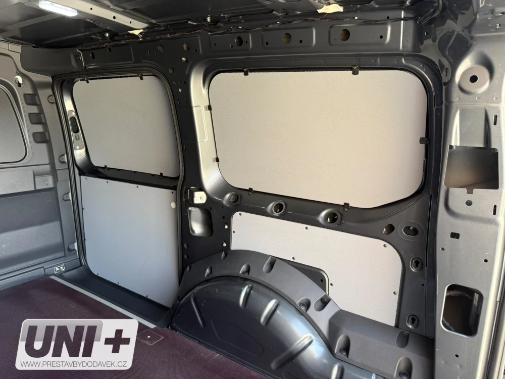 Obložení bočních stěn - polypropylen IP 4 mm Volkswagen Caddy Maxi, Ford Connect | L2