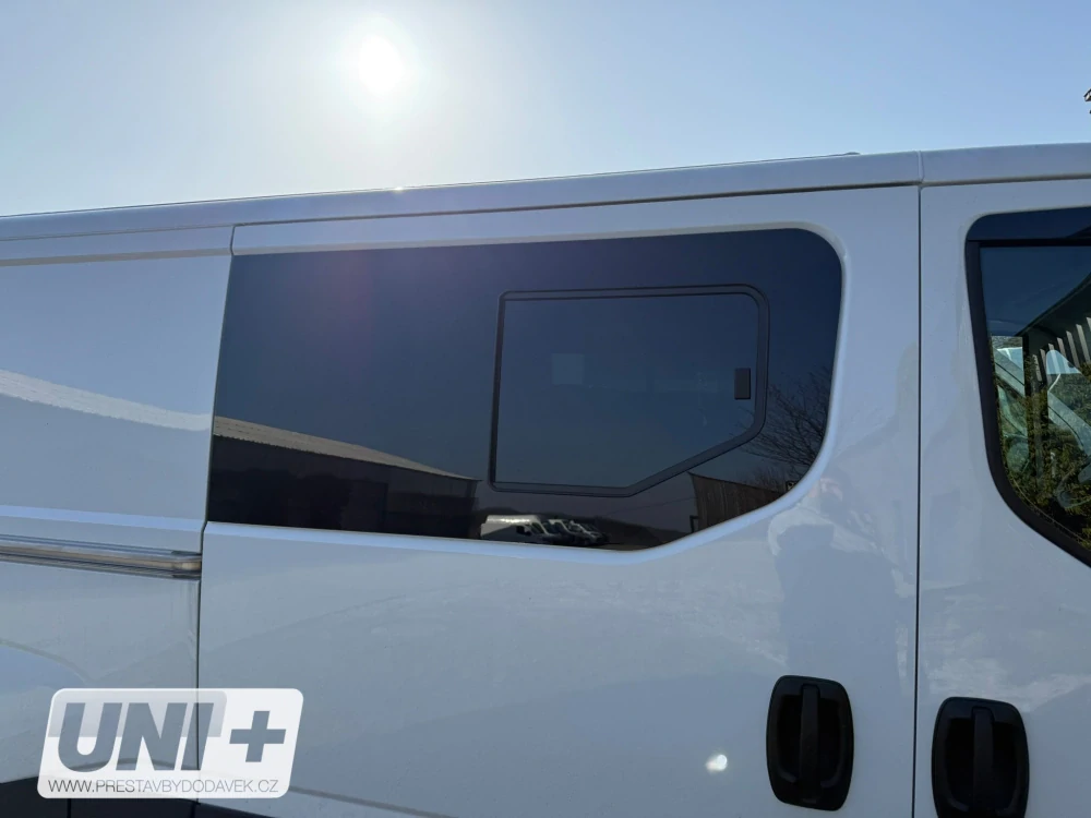 Boční pravé posuvné okno | Iveco Daily 7m³-9m³