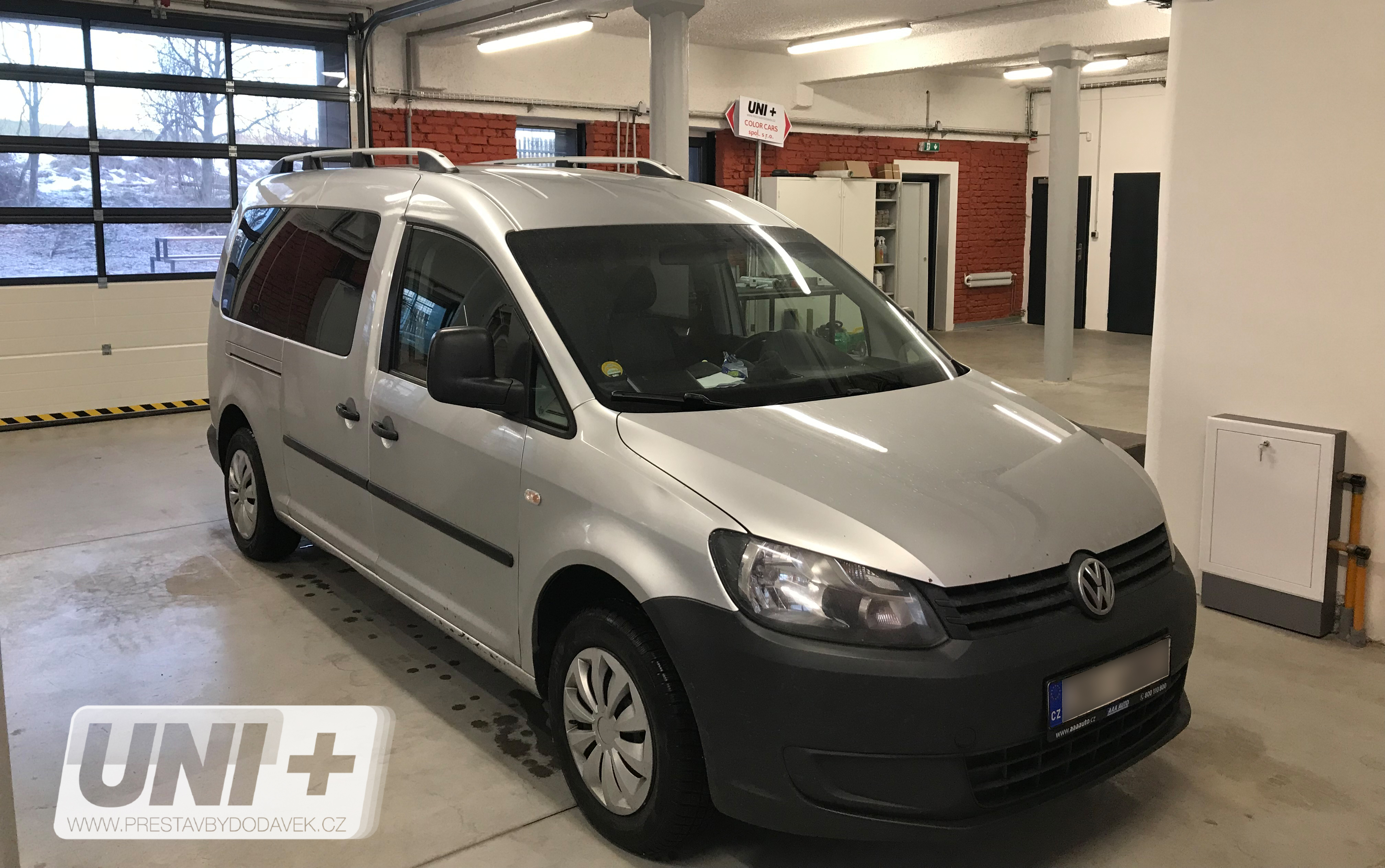Omtec podélné střešní nosiče stříbrné - Volkswagen Caddy IV MAXI