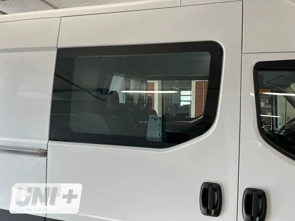 Boční pravé pevné okno | Iveco Daily