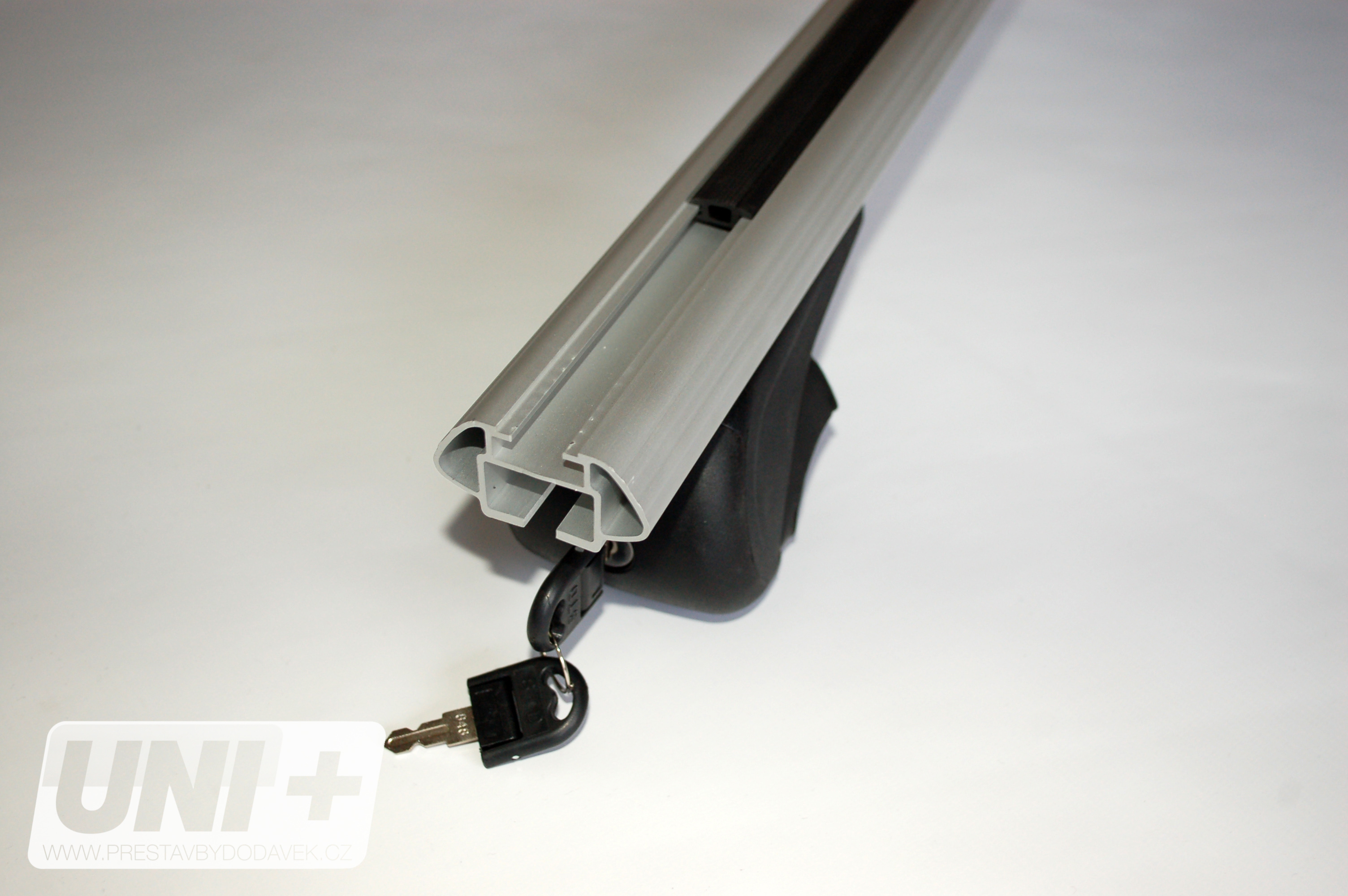 Příčníky OMTEC XL 138 CM - stříbrné