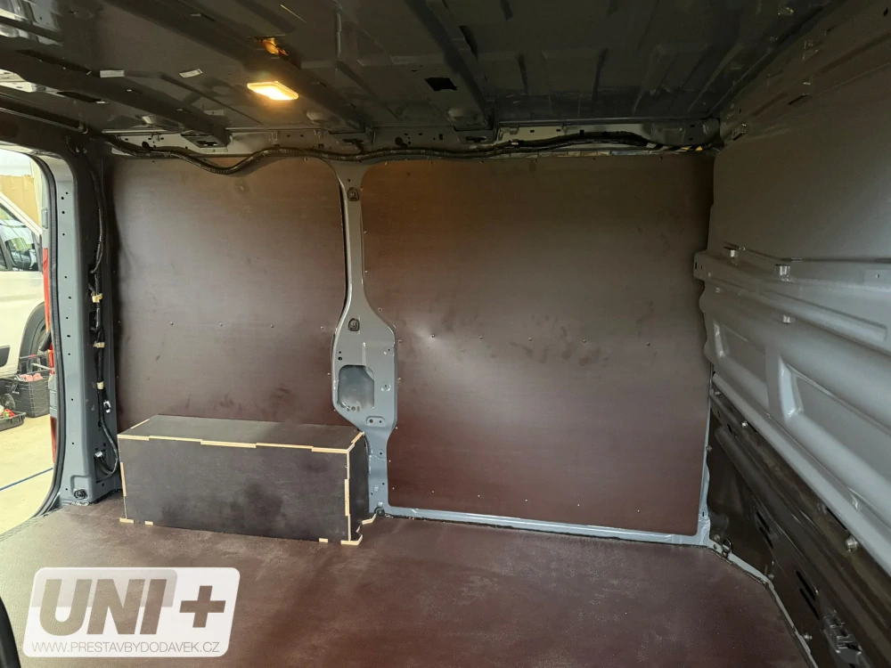 Obložení bočních stěn - překližka 4 mm Renault Trafic X82, Nissan Primastar X82 | L1H1