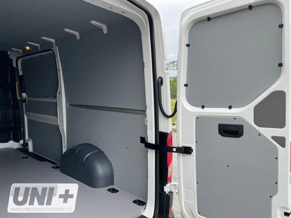 Obložení bočních stěn - polypropylen IP 4 mm Volkswagen Crafter / MAN TGE (L3H2)