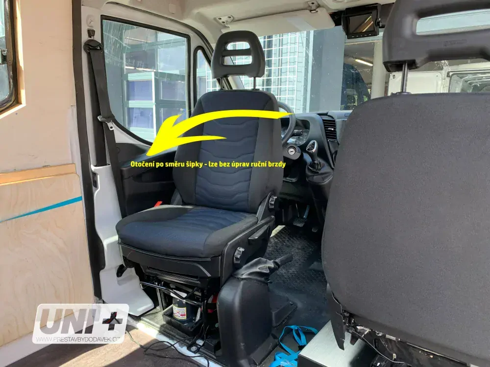 Otočná konzole CTA Iveco Daily | Standardní sedačka