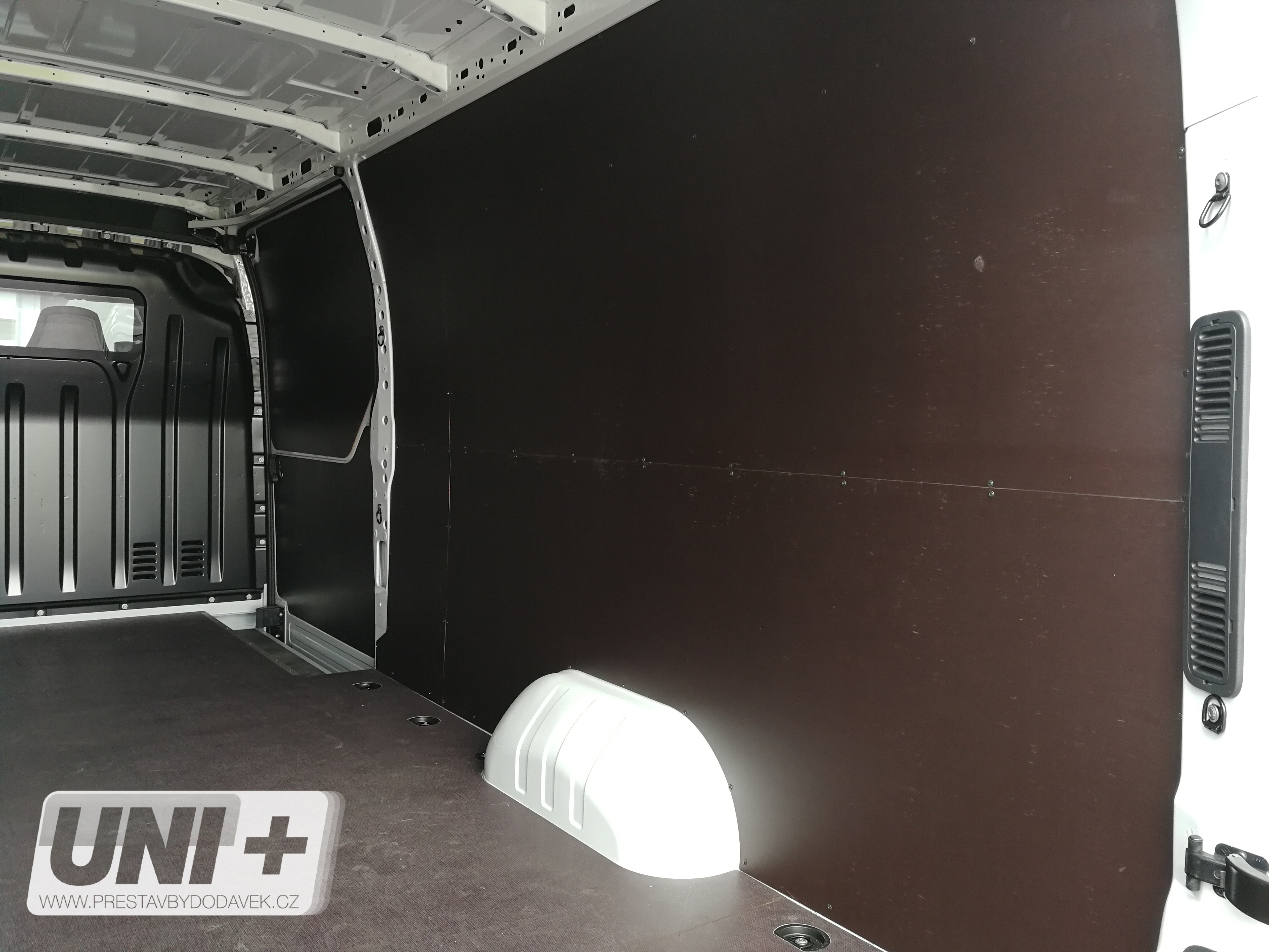 Obložení bočních stěn - překližka 6,5 mm Renault Master / Opel Movano (L4H2 RWD)