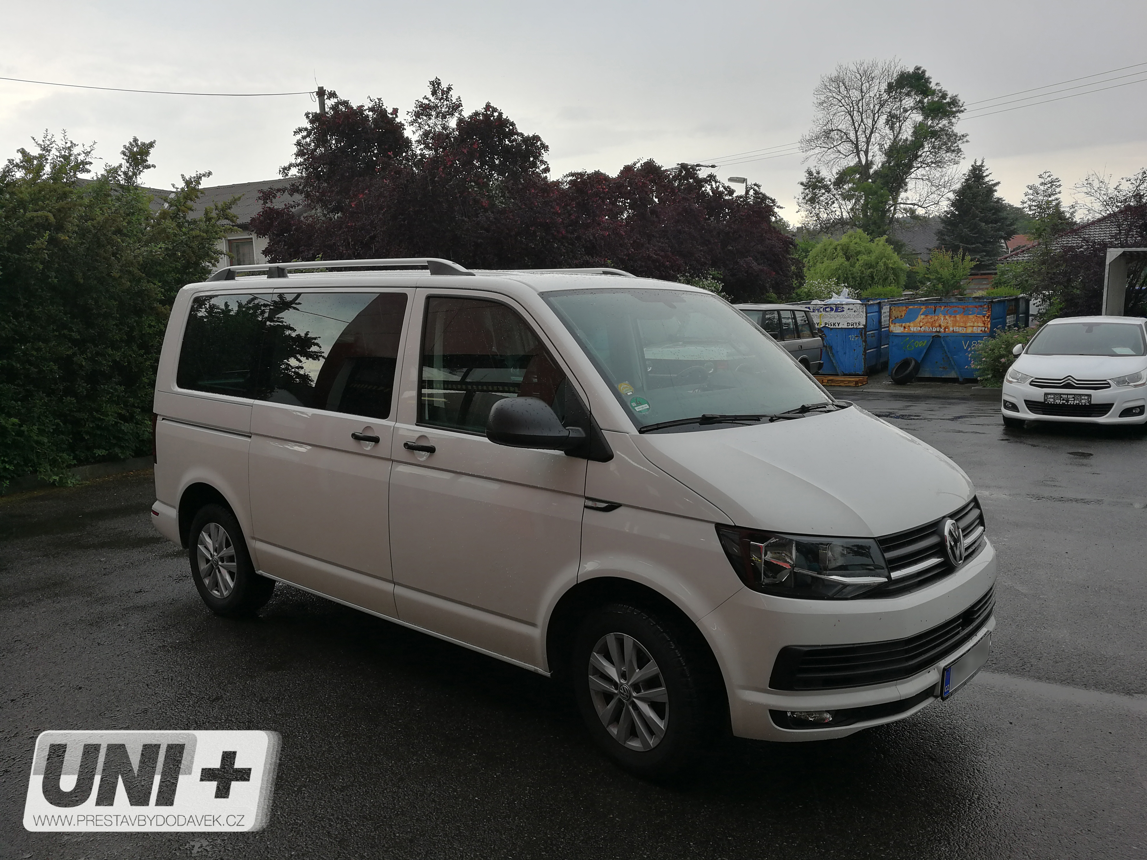 Omtec podélné střešní nosiče stříbrné Volkswagen Transporter T5/T6 a T6.1 - krátký rozvor 