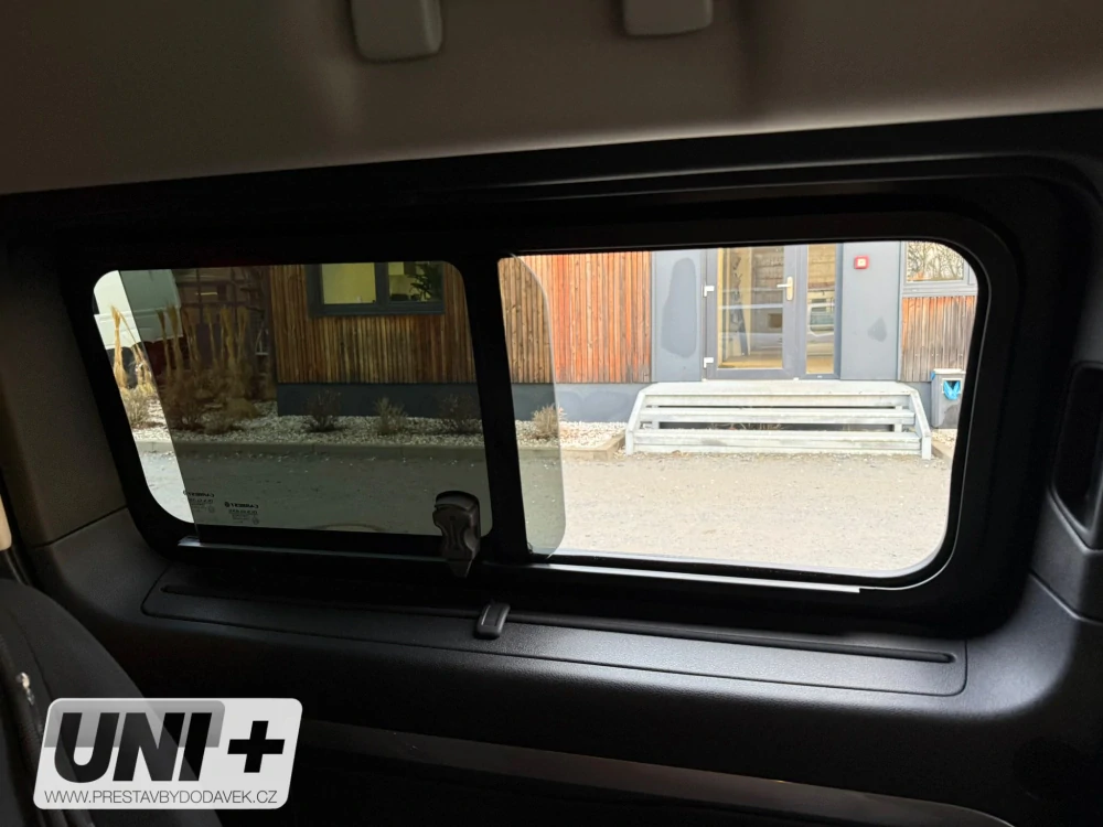 Boční posuvné okno Carbest tónované – Citroen Jumpy / Peugeot Expert / Toyota Proace | levé