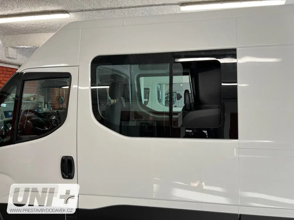 Boční levé posuvné okno | Iveco Daily 10,8m³-19,6m³