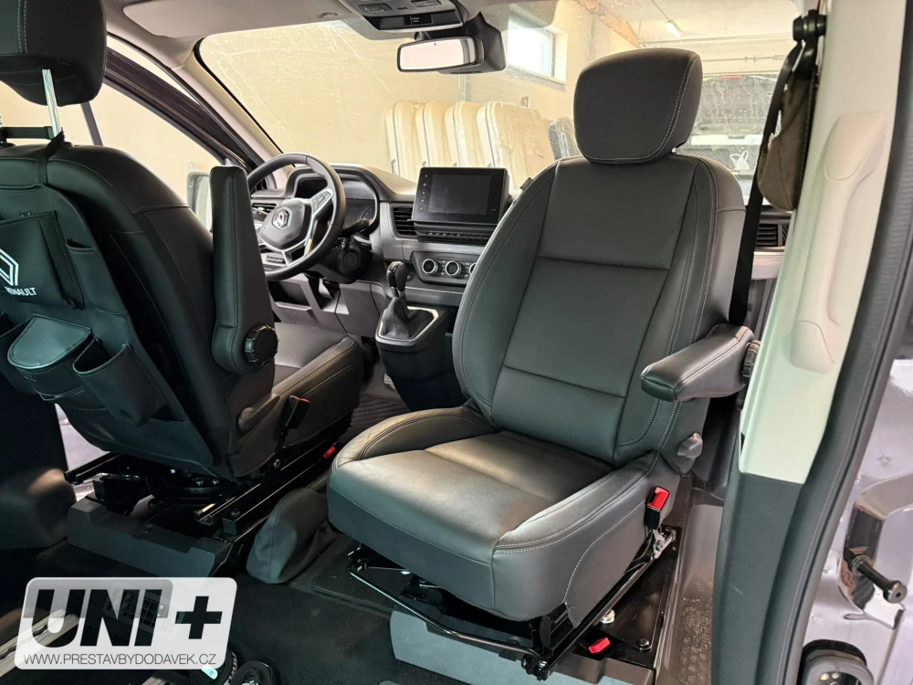 Otočná konzole pro Renault Trafic X82 - strana spolujezdce