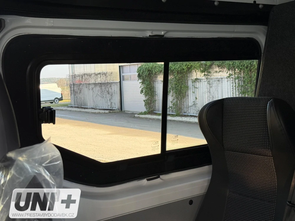 Boční pravé posuvné okno | Iveco Daily 7m³-9m³