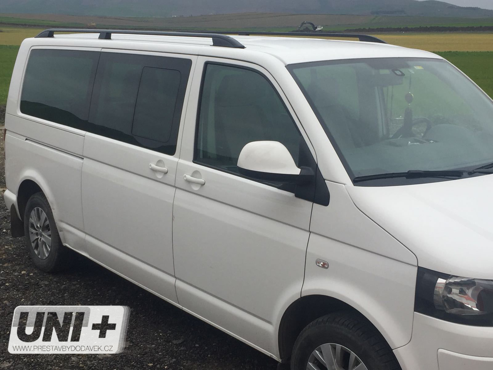 Omtec podélné střešní nosiče černé Volkswagen Transporter T5/T6 a T6.1 - dlouhý rozvor