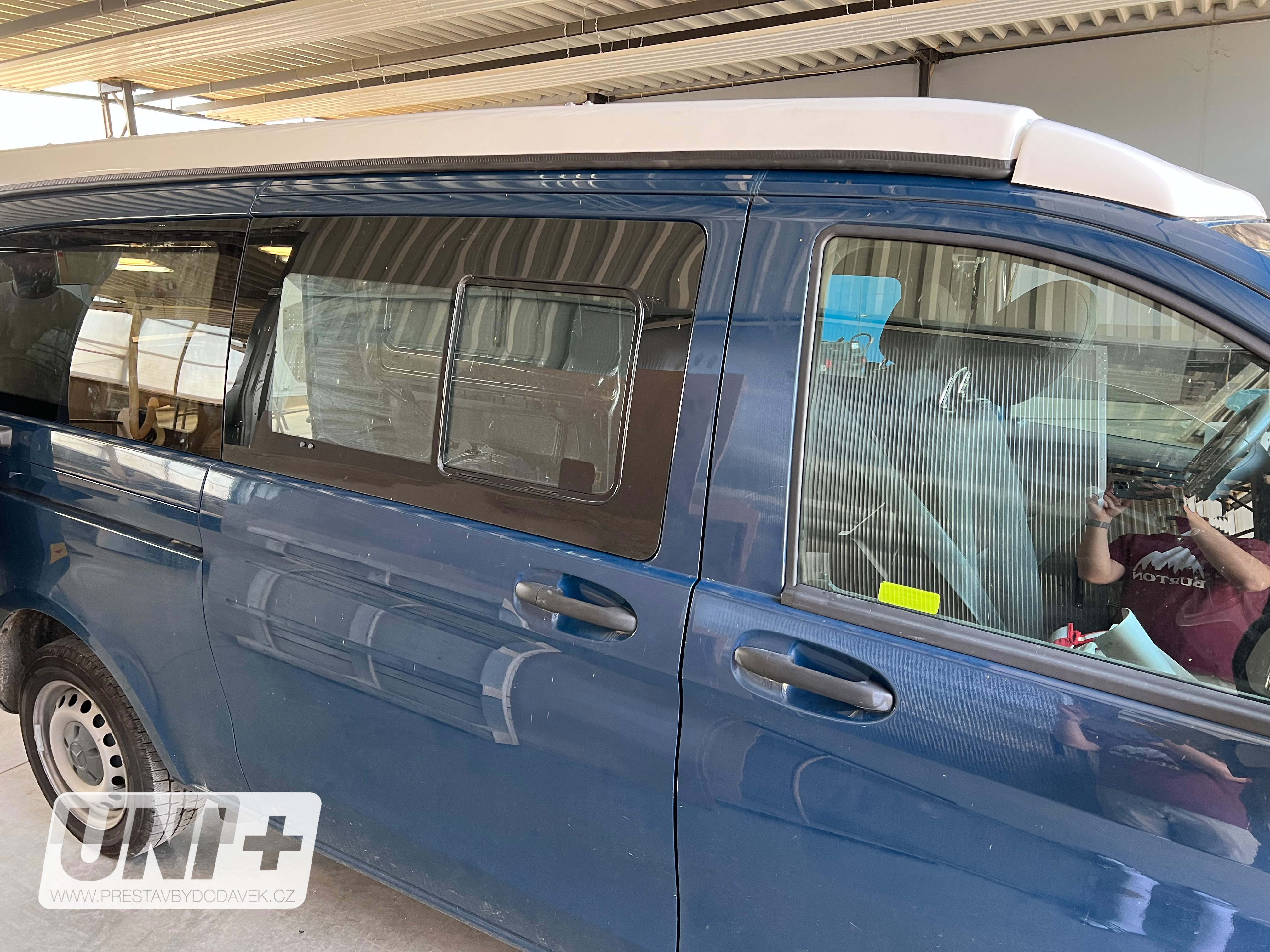 Boční pravé posuvné okno - Mercedes-Benz Vito W447