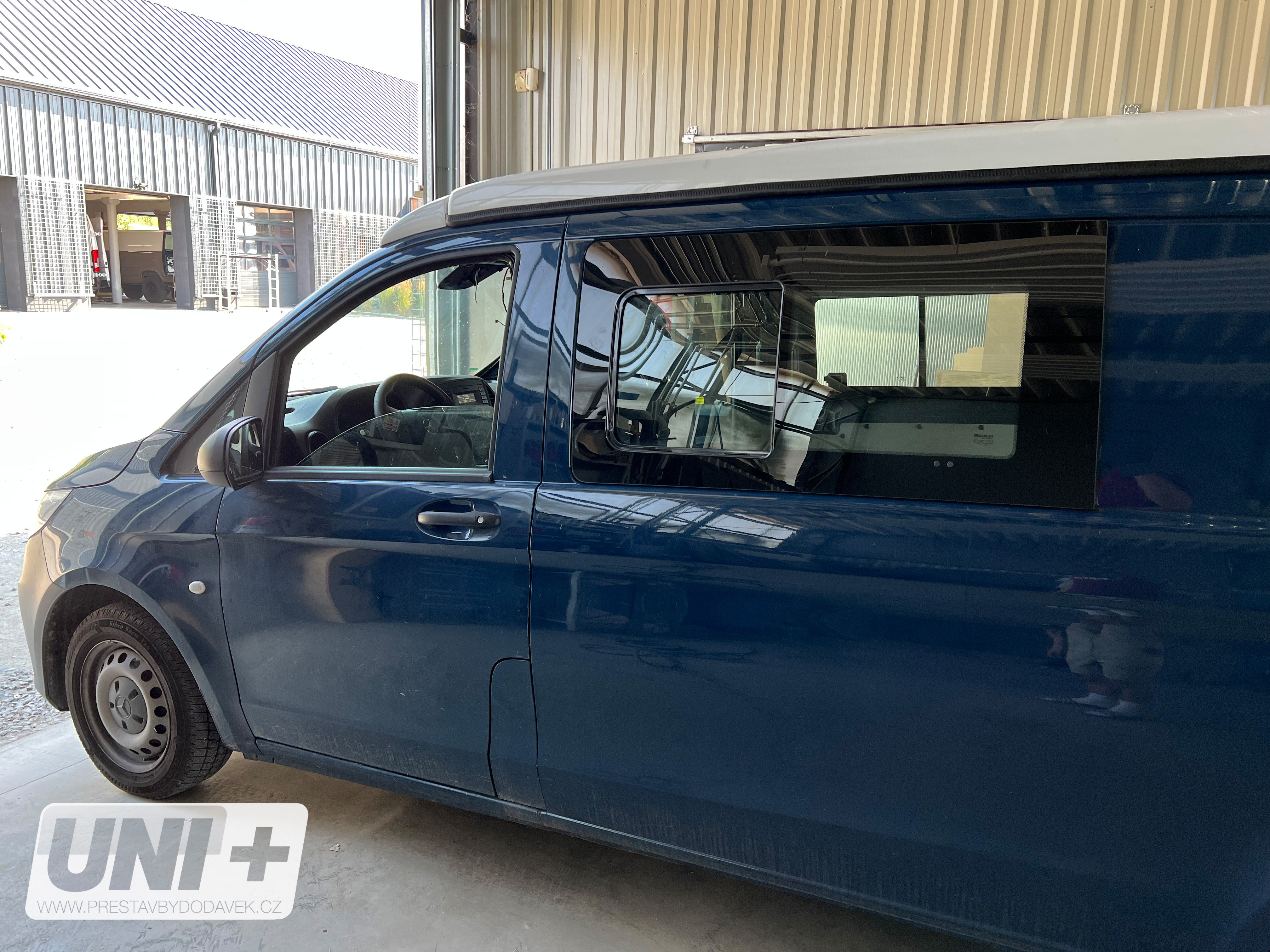 Boční levé posuvné okno - Mercedes-Benz Vito W447