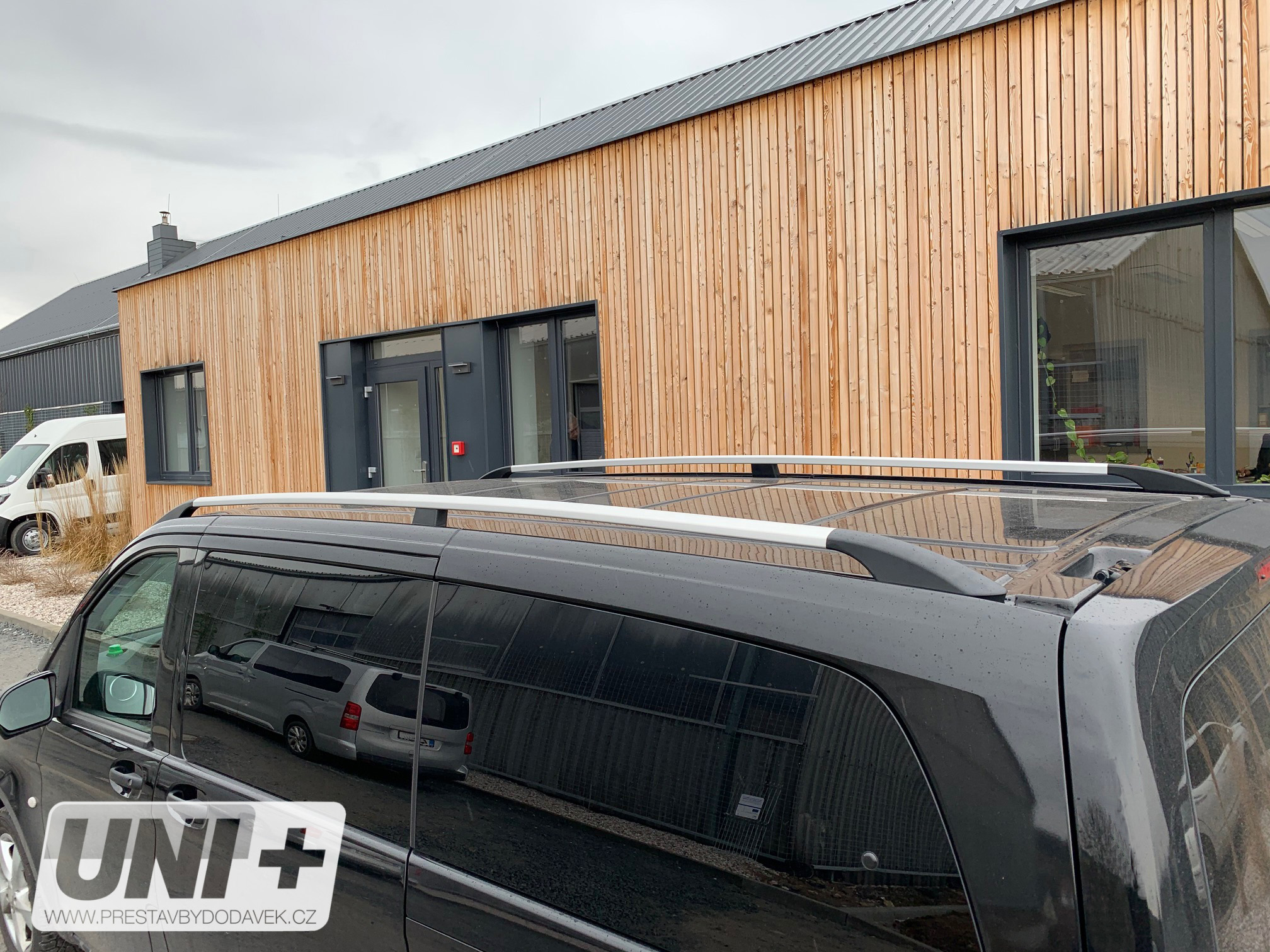 Omtec Solid podélné střešní nosiče odstín stříbrné - Mercedes-Benz Vito (LONG)