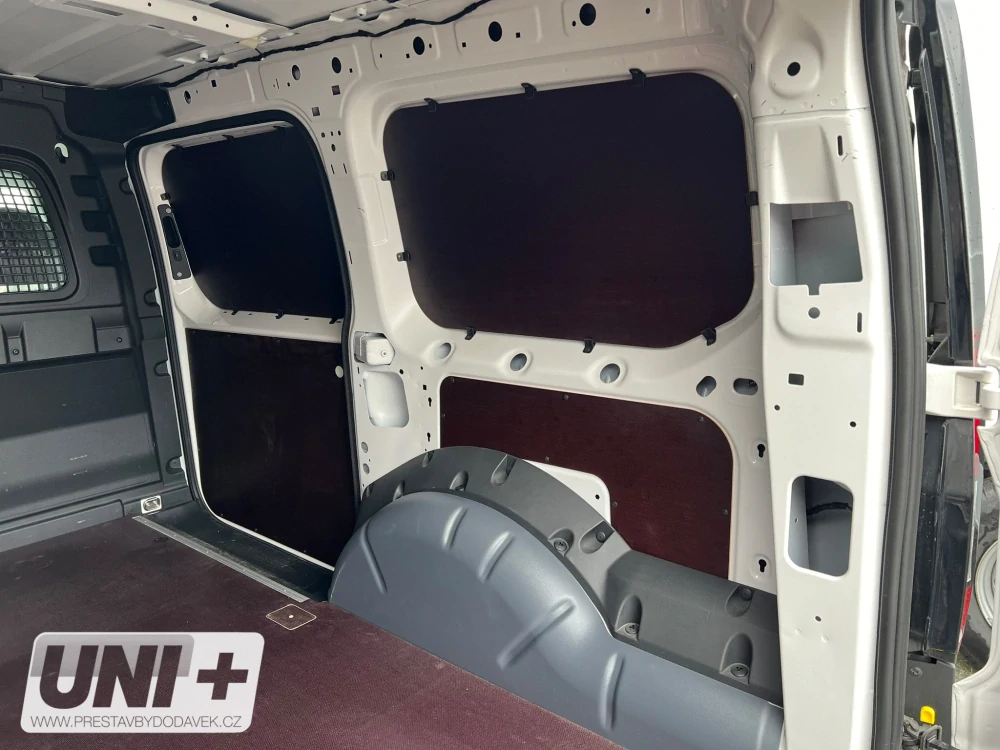 Obložení bočních stěn - překližka 4 mm Volkswagen Caddy V, Ford Transit Connect III | L2