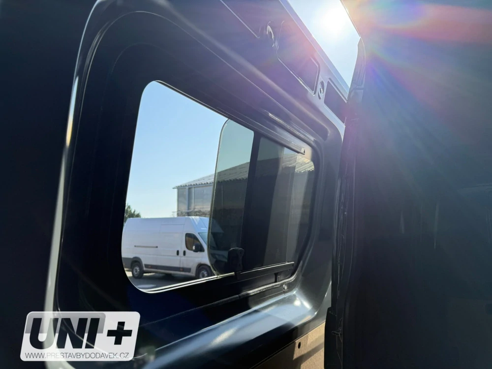 Boční pravé posuvné okno L2, L3 | Renault Master XDD / Nissan Interstar XDD