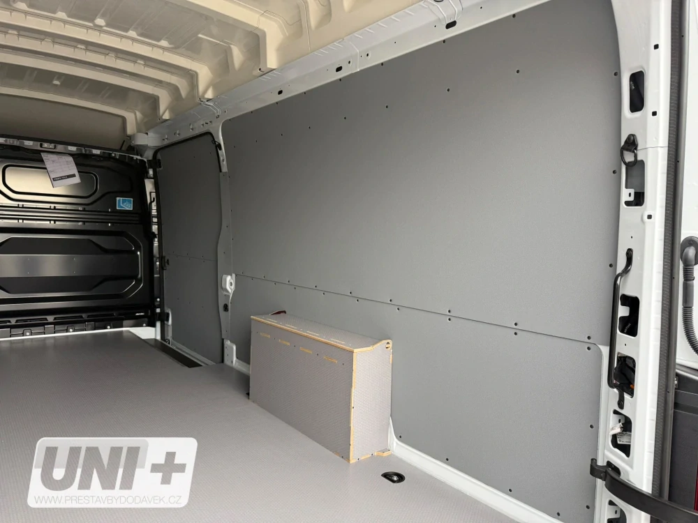 Obložení bočních stěn - polypropylen IP 4 mm Renault Master, Nissan Interstar | L4H3