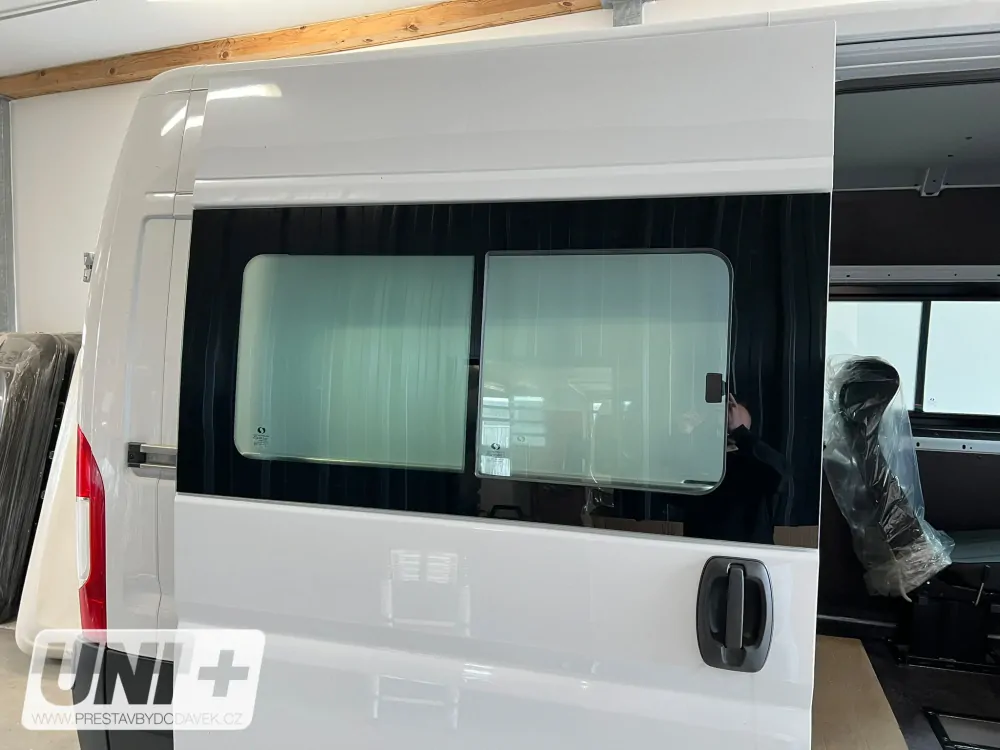Boční pravé posuvné okno L2, L3 a L4 | Citroen Jumper / Peugeot Boxer / Fiat Ducato / Opel Movano