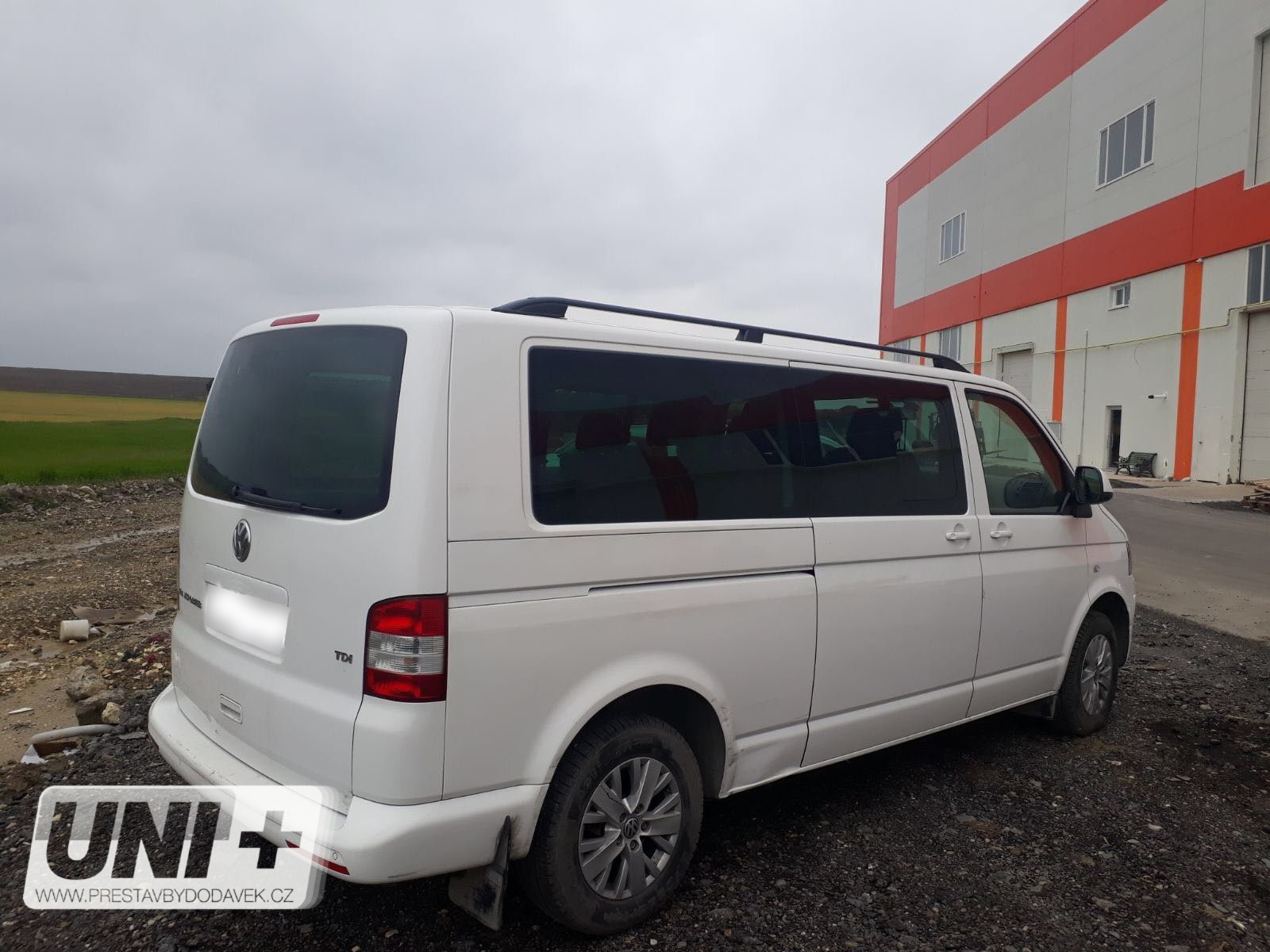 Omtec podélné střešní nosiče černé Volkswagen Transporter T5/T6 a T6.1 - dlouhý rozvor