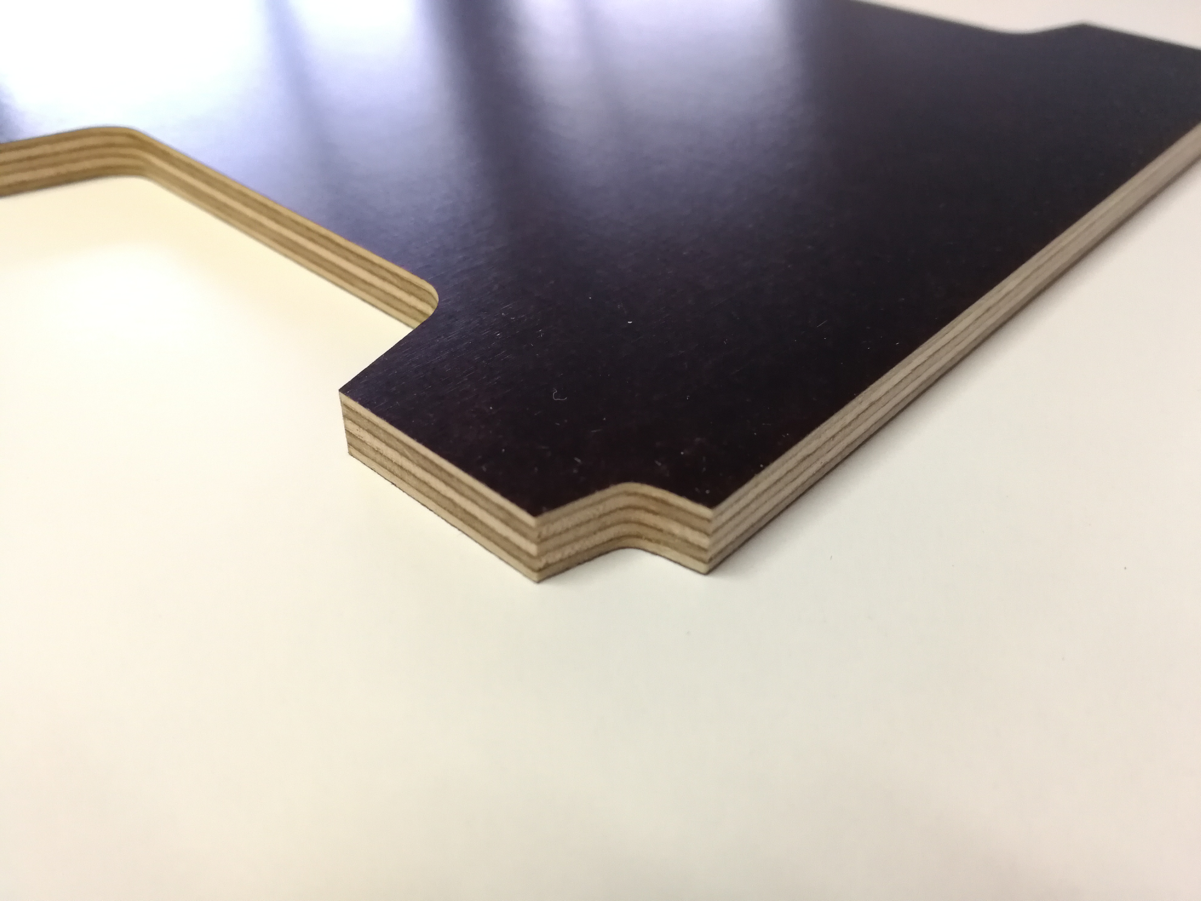 Obložení bočních stěn - překližka 4 mm Renault Master / Opel Movano / Nissan NV400 (L2H2)